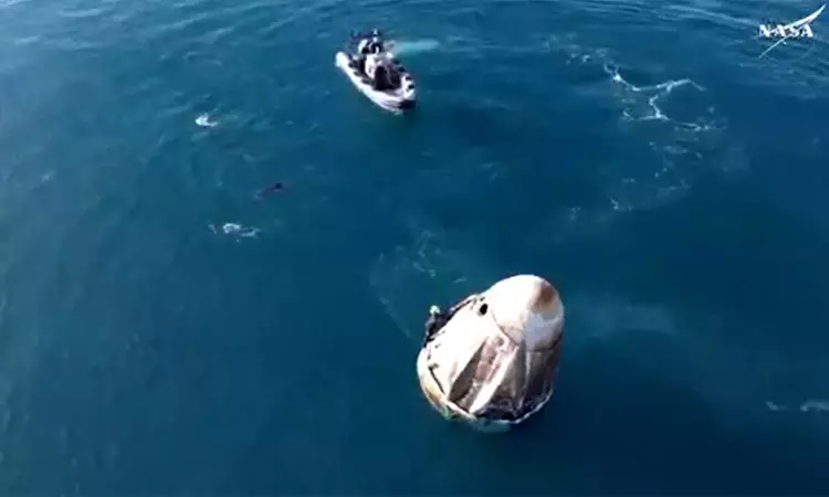 பூமிக்கு திரும்பிய சுனிதா வில்லியம்ஸ் உள்ளிட்ட 4... ... சுனிதா வில்லியம்ஸ் மற்றும் 3 பேருடன் பத்திரமாக தரையிறங்கியது டிராகன் விண்கலம்