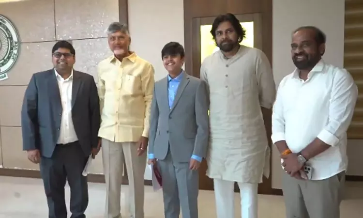 மாரடைப்பை முன்கூட்டியே கண்டுபிடிக்கும் செயலி; 14 வயது சிறுவனுக்கு ஆந்திர முதல்-மந்திரி பாராட்டு