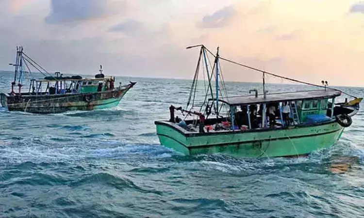 ராமேசுவரம் மீனவர்கள் 11 பேர் கைது: இலங்கை கடற்படை தொடர் அட்டூழியம்