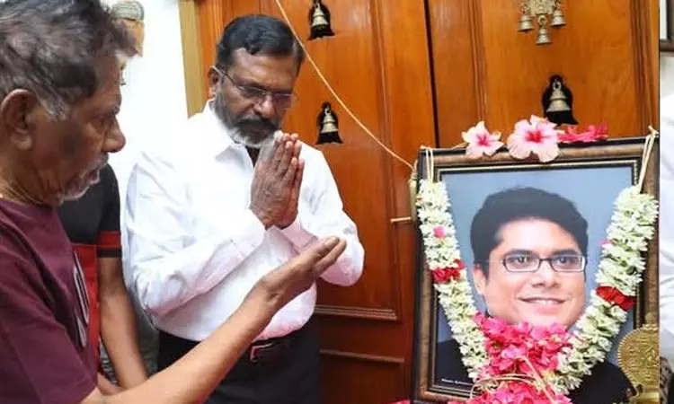 மகனை இழந்துவாடும் பாரதிராஜாவிற்கு ஆறுதல் கூறினார்... ... இன்றைய முக்கிய செய்திகள் சில வரிகளில்.. 28-03-2025 மகனை இழந்துவாடும் பாரதிராஜாவிற்கு ஆறுதல் கூறினார்... ... இன்றைய முக்கிய செய்திகள் சில வரிகளில்.. 28-03-2025