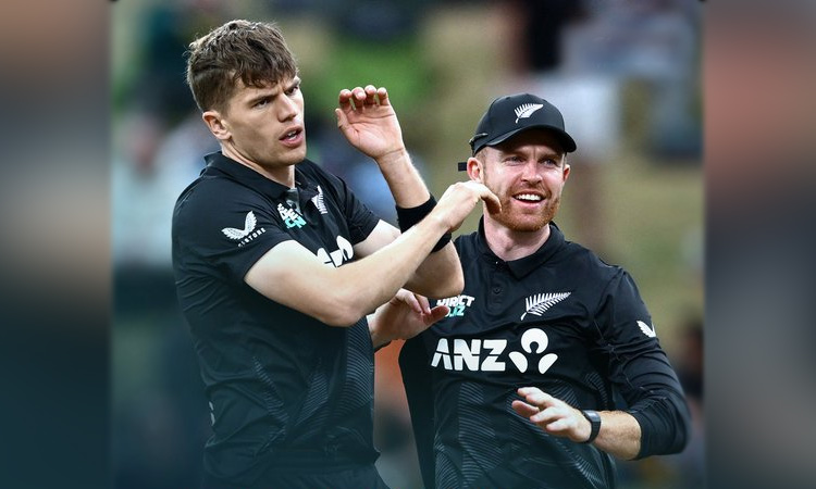 பென் சியர்ஸ் அபார பந்துவீச்சு... பாகிஸ்தானை வீழ்த்தி ஒருநாள் தொடரை கைப்பற்றிய நியூசிலாந்து