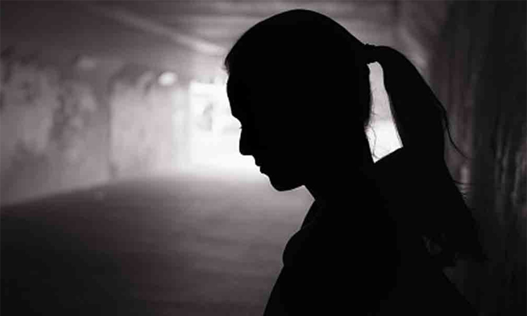 வீட்டில் வகுப்பு எடுப்பது போல் பாலியல் தொல்லையா..? - பேராசிரியர்கள் மீது பரபரப்பு புகார்