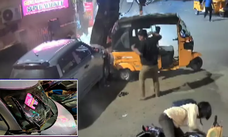 14 வயது சிறுவன் ஓட்டிய கார் மோதி 3 பேர் படுகாயம் - வீடியோ 14 வயது சிறுவன் ஓட்டிய கார் மோதி 3 பேர் படுகாயம் - வீடியோ