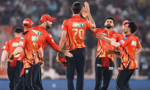 ஐ.பி.எல்.: பஞ்சாப் அணியின் முன்னணி வேகப்பந்து வீச்சாளர் விலகல்..?