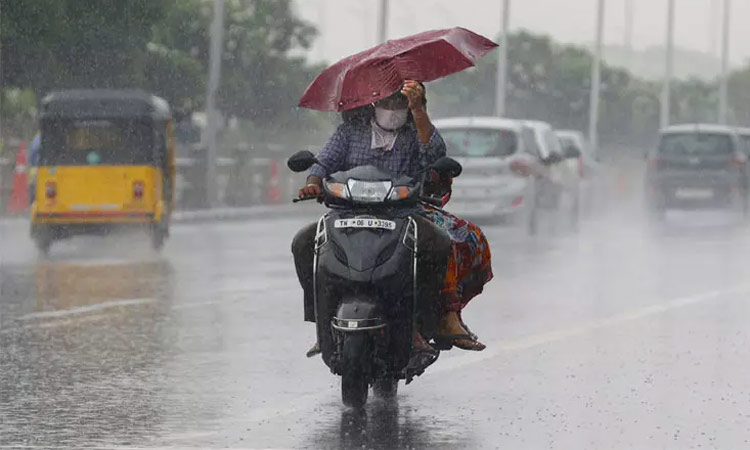 சென்னை மற்றும் புறநகர் பகுதிகளில் சூறைக்காற்றுடன் கனமழை