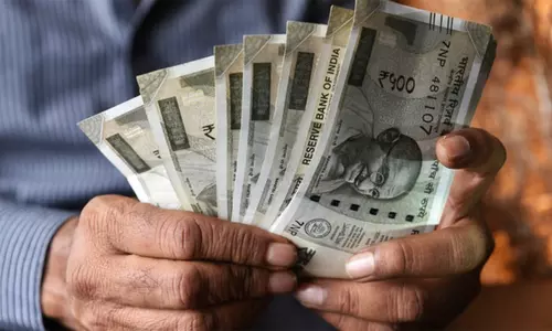 நிதி நிறுவனத்தில் வேலை என கூறி 9 பேரிடம் ரூ.15 லட்சம் மோசடி - 2 பேர் கைது