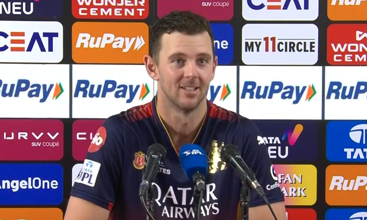 இது வழக்கமான சின்னசாமி ஆடுகளம் போல் இல்லை - ஹேசில்வுட் பேட்டி