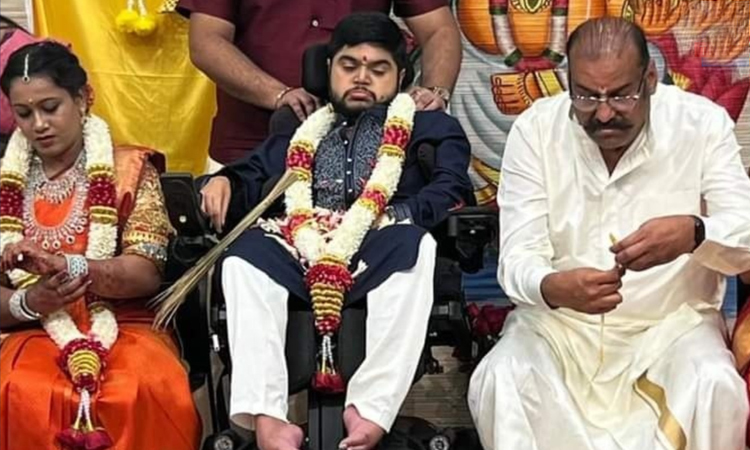 மகன் குறித்து அவதூறு - நடிகர் நெப்போலியன் புகார்