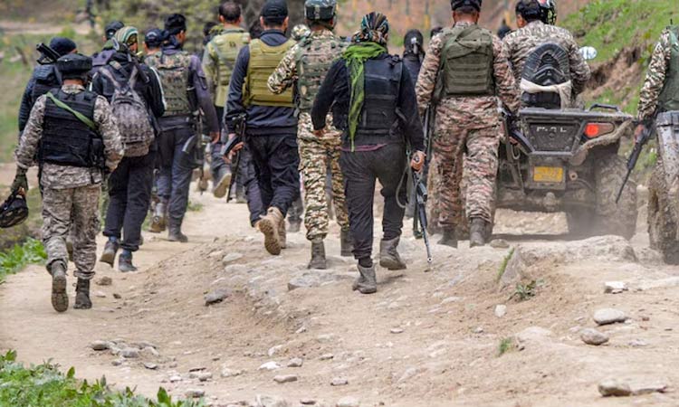 காஷ்மீர் என்கவுன்டர்: லஷ்கர்-இ-தொய்பா முக்கிய தளபதி சுட்டுக்கொலை