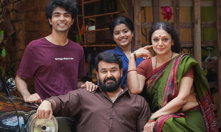 ரசிகர்கள் மத்தியில் அமோக வரவேற்பை பெறும் மோகன்லாலின் புதிய படம்