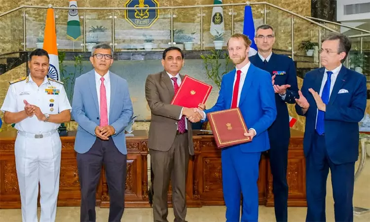 பிரான்சிடமிருந்து மேலும் 26 ரபேல் போர் விமானங்களை வாங்கும் இந்தியா; ஒப்பந்தம் கையெழுத்து பிரான்சிடமிருந்து மேலும் 26 ரபேல் போர் விமானங்களை வாங்கும் இந்தியா; ஒப்பந்தம் கையெழுத்து