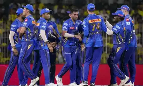 ஐ.பி.எல்.2025: முக்கிய தருணத்தில் இளம் வீரர் விலகல்.. மும்பை அணிக்கு பின்னடைவு ஐ.பி.எல்.2025: முக்கிய தருணத்தில் இளம் வீரர் விலகல்.. மும்பை அணிக்கு பின்னடைவு