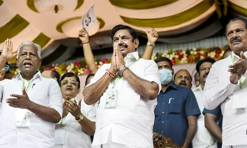 அதிமுக செயற்குழு இன்று கூடுகிறது