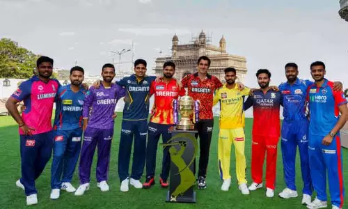 ஐ.பி.எல்.2025: 4 இடங்கள்.. 8 அணிகள் போட்டி.. யாருக்கு வாய்ப்பு அதிகம்..?