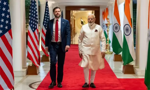 இரண்டு அணு ஆயுத சக்திகள் மோதிக்கொள்வது கவலையளிக்கிறது - அமெரிக்க துணை ஜனாதிபதி