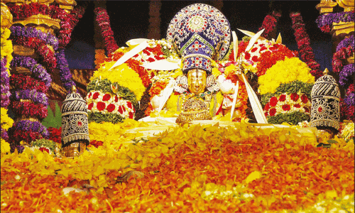 திருப்பதி கோதண்டராமர் கோவிலில் 3 டன் மலர்களால் புஷ்ப யாகம்