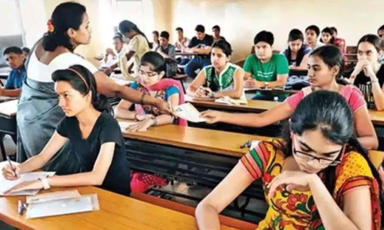 நீட் தேர்வு எப்படி இருந்தது? - மாணவர்கள், கல்வியாளர்கள் கருத்து! நீட் தேர்வு எப்படி இருந்தது? - மாணவர்கள், கல்வியாளர்கள் கருத்து!