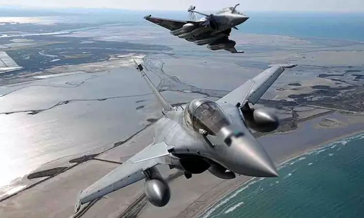 பயங்கரவாத முகாம்களை அழிக்க பயன்படுத்தப்பட்ட ரபேல் ... ... பயங்கரவாத தாக்குதல் இனியும் நடைபெறாமல் இருக்கவே ஆபரேஷன் சிந்தூர் - ராணுவ அதிகாரிகள் விளக்கம் பயங்கரவாத முகாம்களை அழிக்க பயன்படுத்தப்பட்ட ரபேல் ... ... பயங்கரவாத தாக்குதல் இனியும் நடைபெறாமல் இருக்கவே ஆபரேஷன் சிந்தூர் - ராணுவ அதிகாரிகள் விளக்கம்