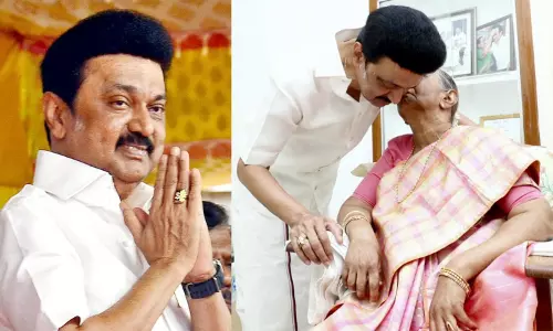 அன்னையர் தினம்: முதல்-அமைச்சர் மு.க.ஸ்டாலின் வாழ்த்து அன்னையர் தினம்: முதல்-அமைச்சர் மு.க.ஸ்டாலின் வாழ்த்து