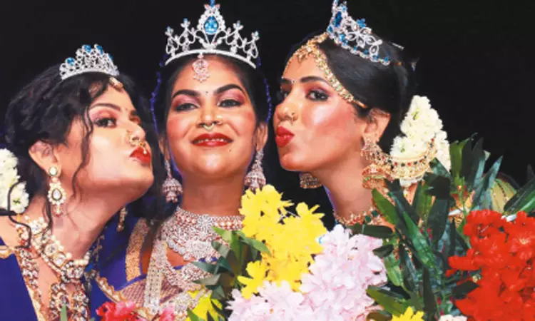 திருநங்கைகளுக்கான அழகிப்போட்டி:  மிஸ் திருநங்கையாக தூத்துக்குடி சக்தி தேர்வு