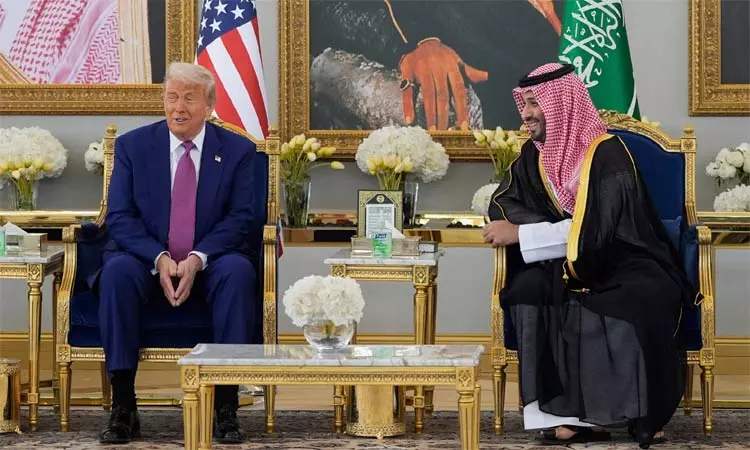 சவுதி பட்டத்து இளவரசருடன் டொனால்டு டிரம்ப் சந்திப்பு சவுதி பட்டத்து இளவரசருடன் டொனால்டு டிரம்ப் சந்திப்பு