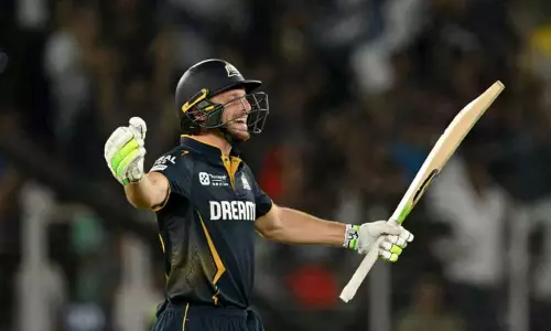 ஐபிஎல்:  குஜராத் அணியில் இருந்து பட்லர் விலகல்