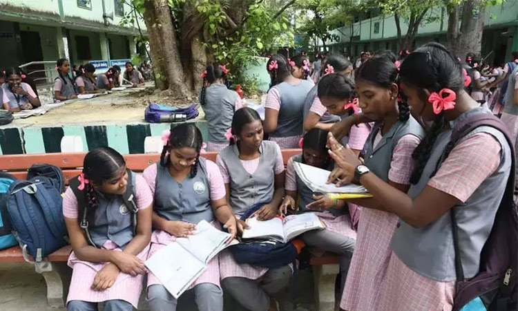 10ம் வகுப்பு பொதுத்தேர்வில் எந்த மாவட்டத்தில் அதிக தேர்ச்சி?