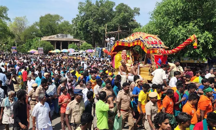 அழகர்கோவில் வந்தடைந்தார் கள்ளழகர்: உற்சாகமாக வரவேற்ற மக்கள்