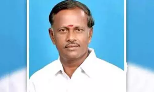 அ.தி.மு.க. முன்னாள் அமைச்சர் வீட்டில் லஞ்ச ஒழிப்பு போலீசார் சோதனை