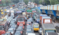 பெருங்களத்தூரில் கடும் போக்குவரத்து நெரிசல்