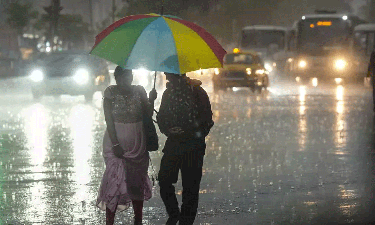 இரவு 10 மணி வரை மழைக்கு வாய்ப்புள்ள மாவட்டங்கள் இரவு 10 மணி வரை மழைக்கு வாய்ப்புள்ள மாவட்டங்கள்