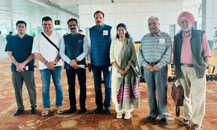 கனிமொழி எம்.பி. தலைமையிலான எம்.பி.க்கள் குழு ரஷியா பயணம் கனிமொழி எம்.பி. தலைமையிலான எம்.பி.க்கள் குழு ரஷியா பயணம்