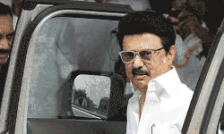 டெல்லி புறப்பட்டார் முதல்-அமைச்சர் மு.க.ஸ்டாலின்