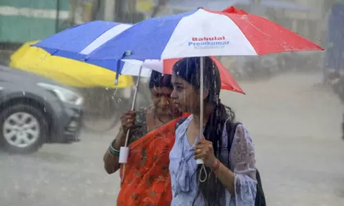 தமிழகத்தில் 2 நாட்களுக்கு அதி கனமழைக்கு வாய்ப்பு; வானிலை ஆய்வு மையம் எச்சரிக்கை