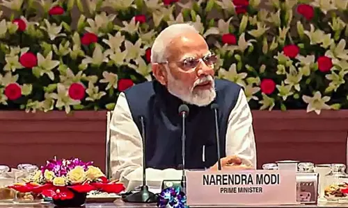 பிரதமர் மோடி தலைமையில் நிதி ஆயோக் கூட்டம் தொடக்கம் பிரதமர் மோடி தலைமையில் நிதி ஆயோக் கூட்டம் தொடக்கம்