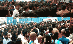 திருவண்ணாமலையில் அலைமோதும் பக்தர்கள் கூட்டம்