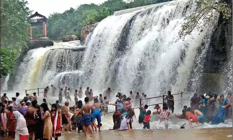 கன்னியாகுமரி: திற்பரப்பு அருவியில் ஆபத்தான... ... இன்றைய முக்கிய செய்திகள் சில வரிகளில்.. 27-05-2025 கன்னியாகுமரி: திற்பரப்பு அருவியில் ஆபத்தான... ... இன்றைய முக்கிய செய்திகள் சில வரிகளில்.. 27-05-2025