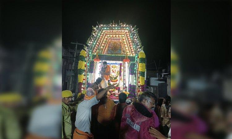 செங்கோட்டை நித்திய கல்யாணியம்மன் கோவில் சப்பர வீதி உலா