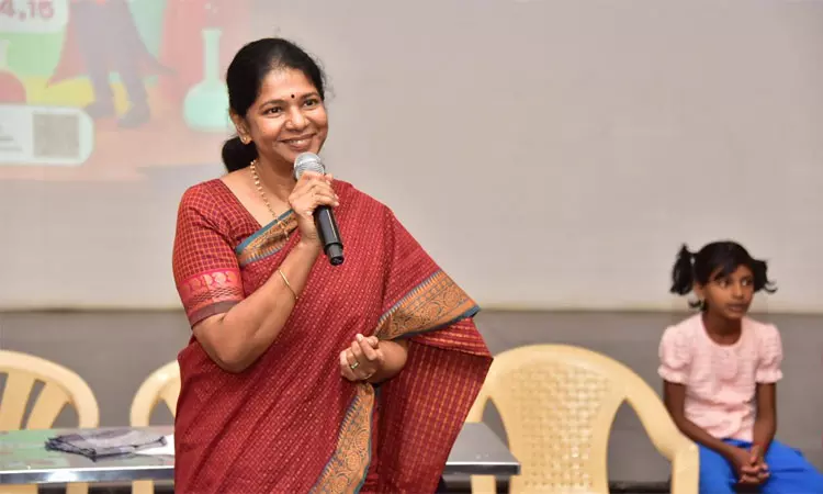 அண்ணா பல்கலை வழக்கில் 157 நாட்களில் தீர்ப்பு - கனிமொழி எம்.பி. அண்ணா பல்கலை வழக்கில் 157 நாட்களில் தீர்ப்பு - கனிமொழி எம்.பி.