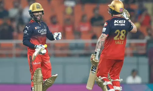 ஐ.பி.எல்.: கிளாசென், சேவாக்கை முந்தி 3-வது வீரராக மாபெரும் சாதனை படைத்த பில் சால்ட்