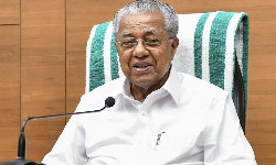 கேரளாவில் மாஸ்க் கட்டாயம்:பினராயி விஜயன் கேரளாவில் மாஸ்க் கட்டாயம்:பினராயி விஜயன்