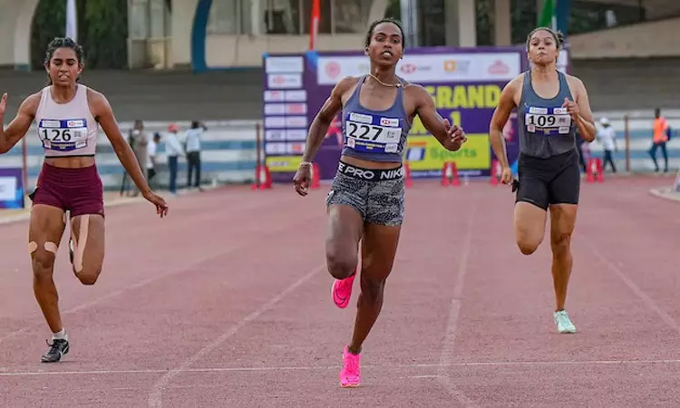 ஆசிய தடகள சாம்பியன்ஷிப்: தொடர் ஓட்டத்தில் வெள்ளி வென்ற இந்திய மகளிர் அணி