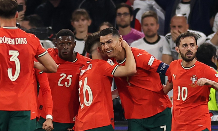 நேஷன்ஸ் லீக் கால்பந்து: போர்ச்சுக்கல் அசத்தல் வெற்றி.. ரொனால்டோ கோல் அடித்து அபாரம்