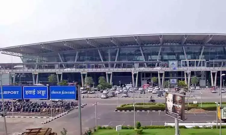 துபாய் புறப்பட்ட விமானத்தில் தொழில்நுட்பக் கோளாறு - சென்னை விமான நிலையத்தில் பரபரப்பு