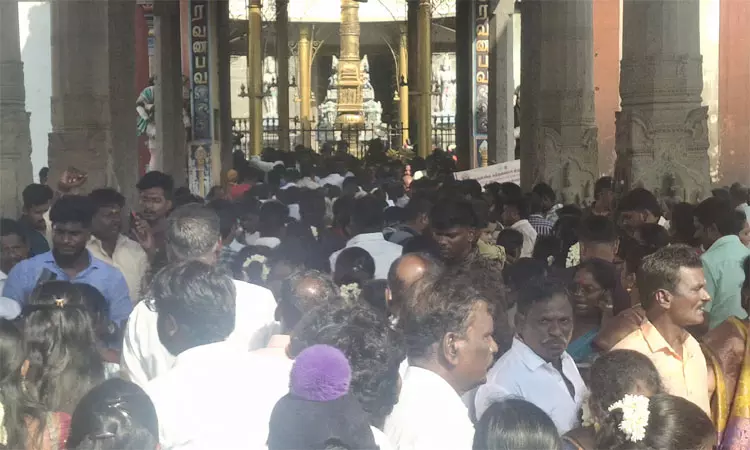 ஒரே நாளில் 55 திருமணங்கள், 30 காதுகுத்து நிகழ்ச்சிகள்... திருப்போரூர் முருகன் கோவிலில் குவிந்த மக்கள்