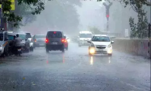 15 மாவட்டங்களில் இரவு 7 மணி வரை மழைக்கு வாய்ப்பு 15 மாவட்டங்களில் இரவு 7 மணி வரை மழைக்கு வாய்ப்பு