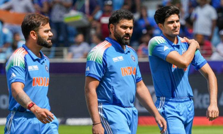 ஒருநாள் கிரிக்கெட்: கேப்டன் பதவியிலிருந்து ரோகித்தை நீக்க பி.சி.சி.ஐ. முடிவு..?