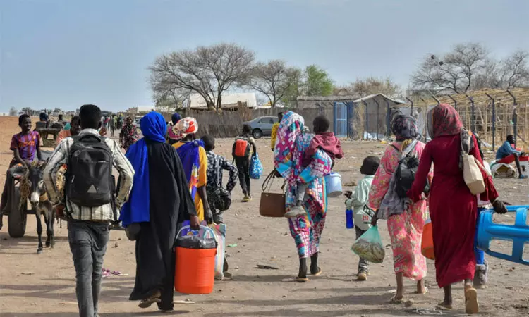 உலகம் முழுவதும் அகதிகளாக வெளியேறியவர்கள் 12 கோடி பேர்; ஐ.நா. அமைப்பு தகவல்