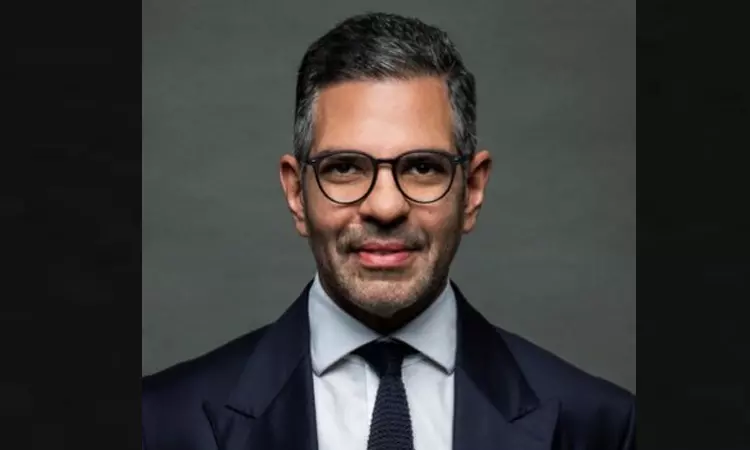 கரிஷ்மா கபூரின் முன்னாள் கணவர் காலமானார்