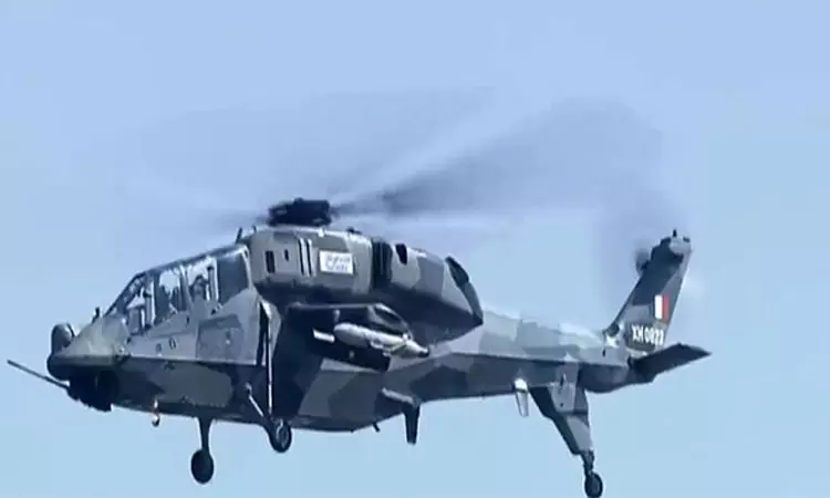 தொழில்நுட்ப கோளாறு - திறந்த வெளியில் தரையிறங்கிய விமானப்படை ஹெலிகாப்டர் தொழில்நுட்ப கோளாறு - திறந்த வெளியில் தரையிறங்கிய விமானப்படை ஹெலிகாப்டர்